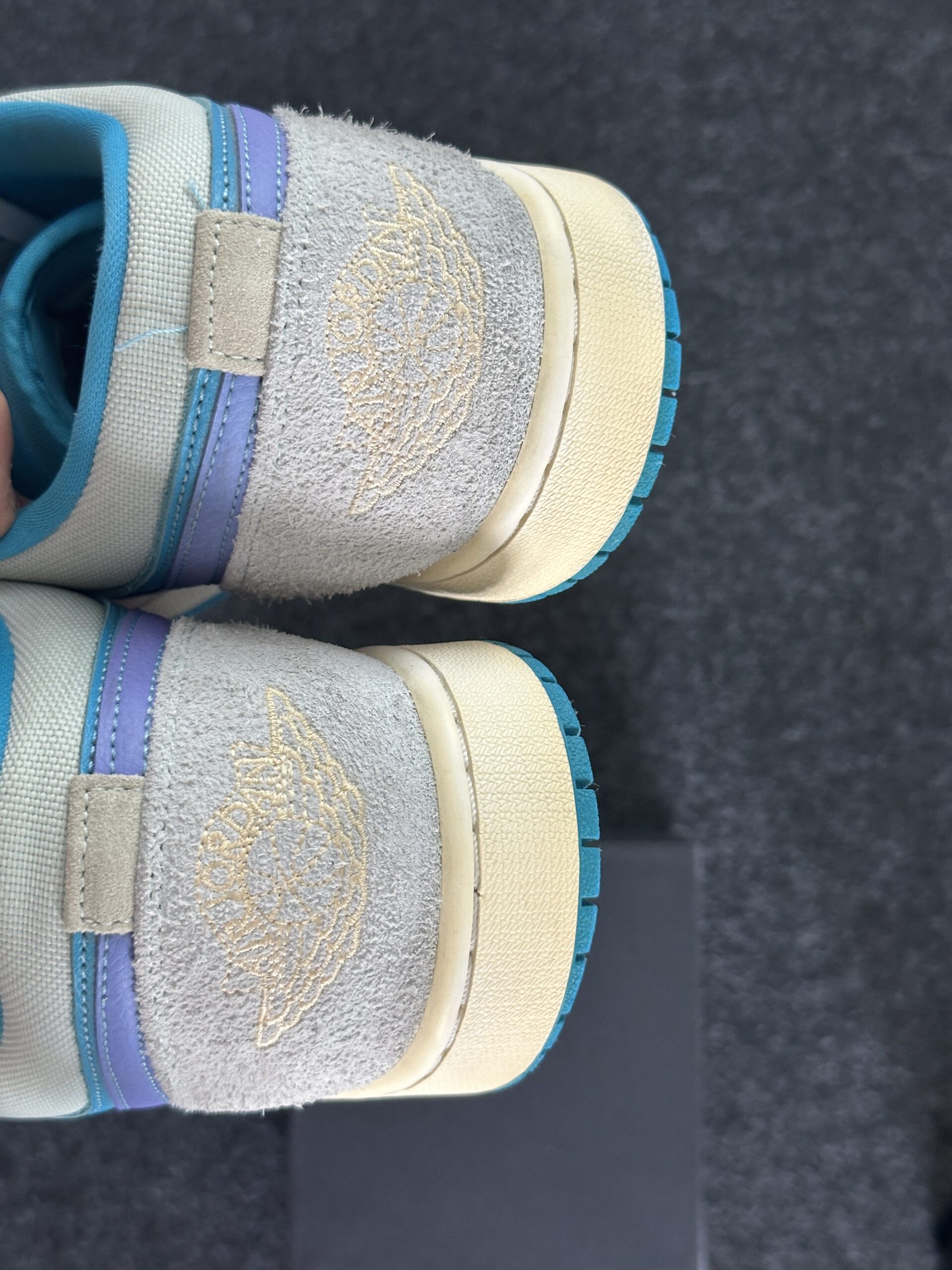 Air Jordan 1 Low SE Pistachio Aquatone DX4334-300 taglia EU 45.5 vista dif