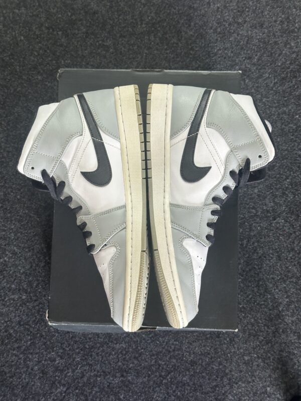 Air Jordan 1 Mid Light Smoke Grey 554724-092 taglia EU 41 vista interna