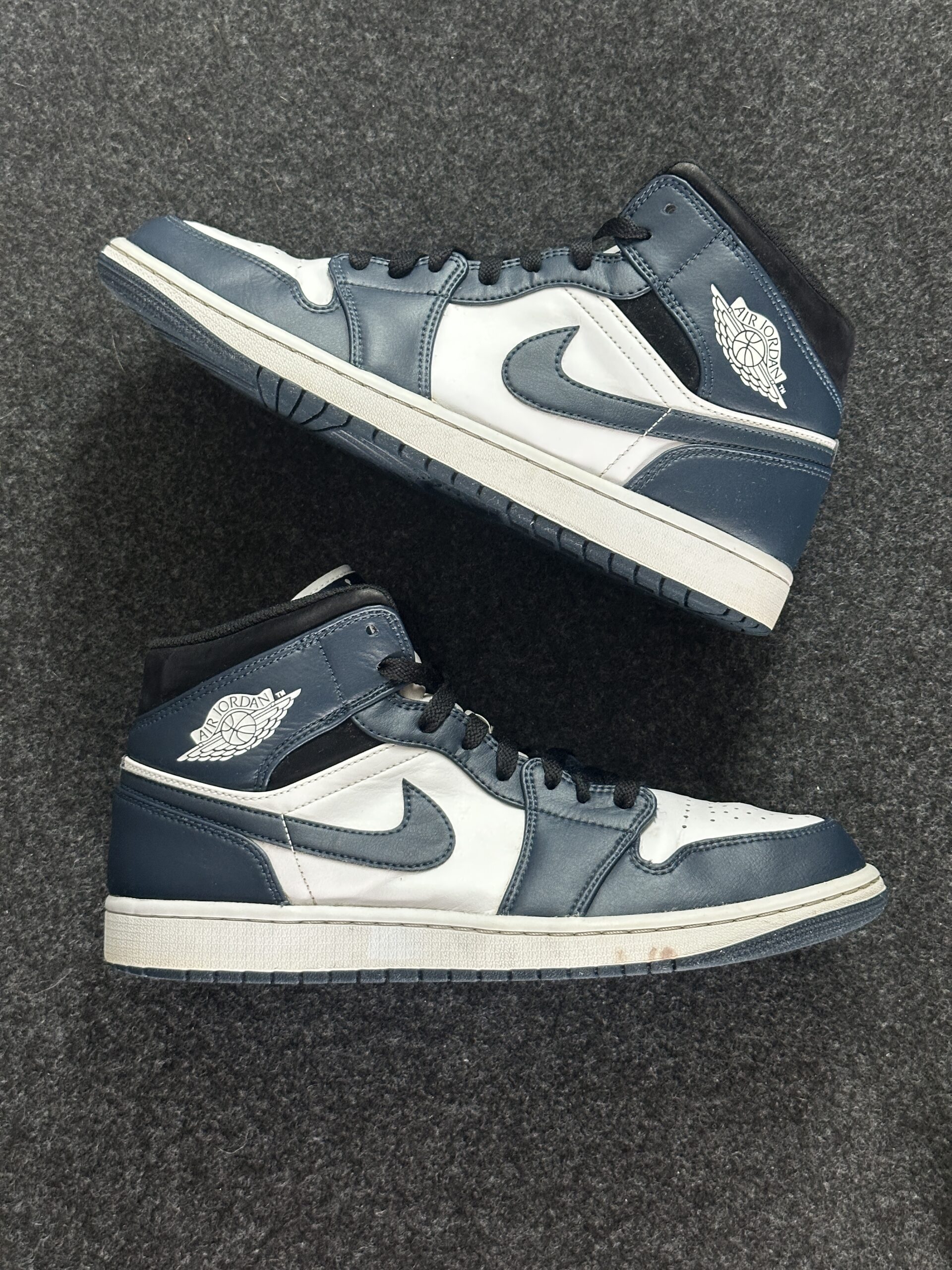Air Jordan 1 Mid Armory Navy 554724-411 taglia EU 45 vista principale