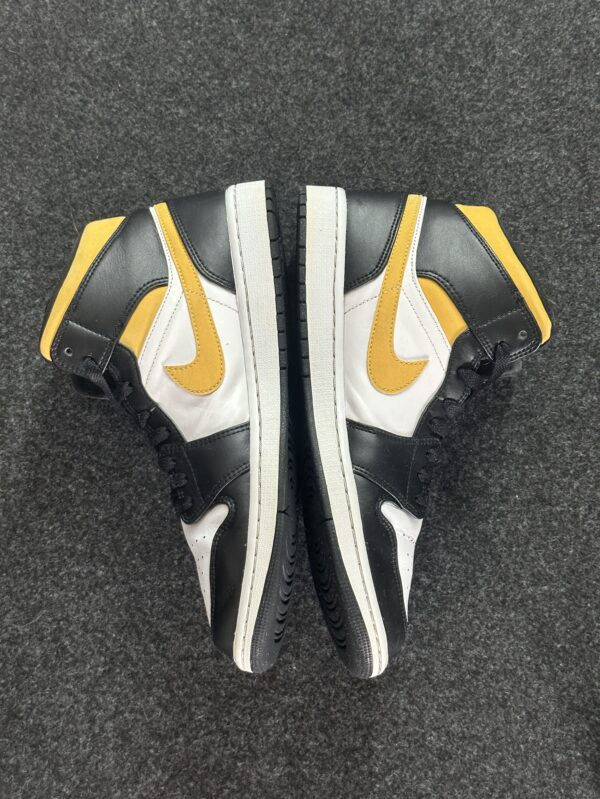 Air Jordan 1 Mid Pollen 554724-177 taglia EU 45 vista interna