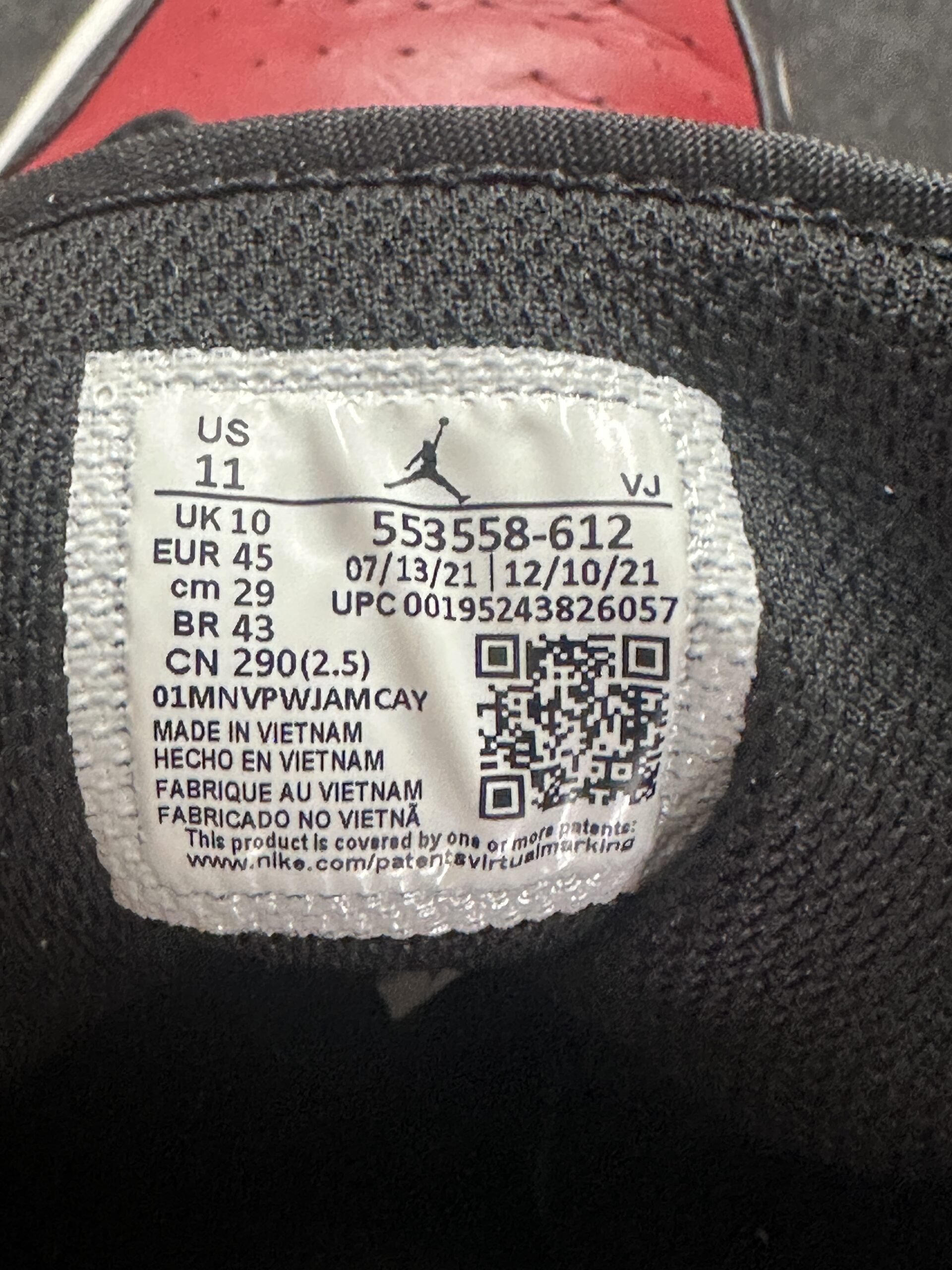 Air Jordan 1 Low Bred Toe 553558-612 taglia EU 45 vista label