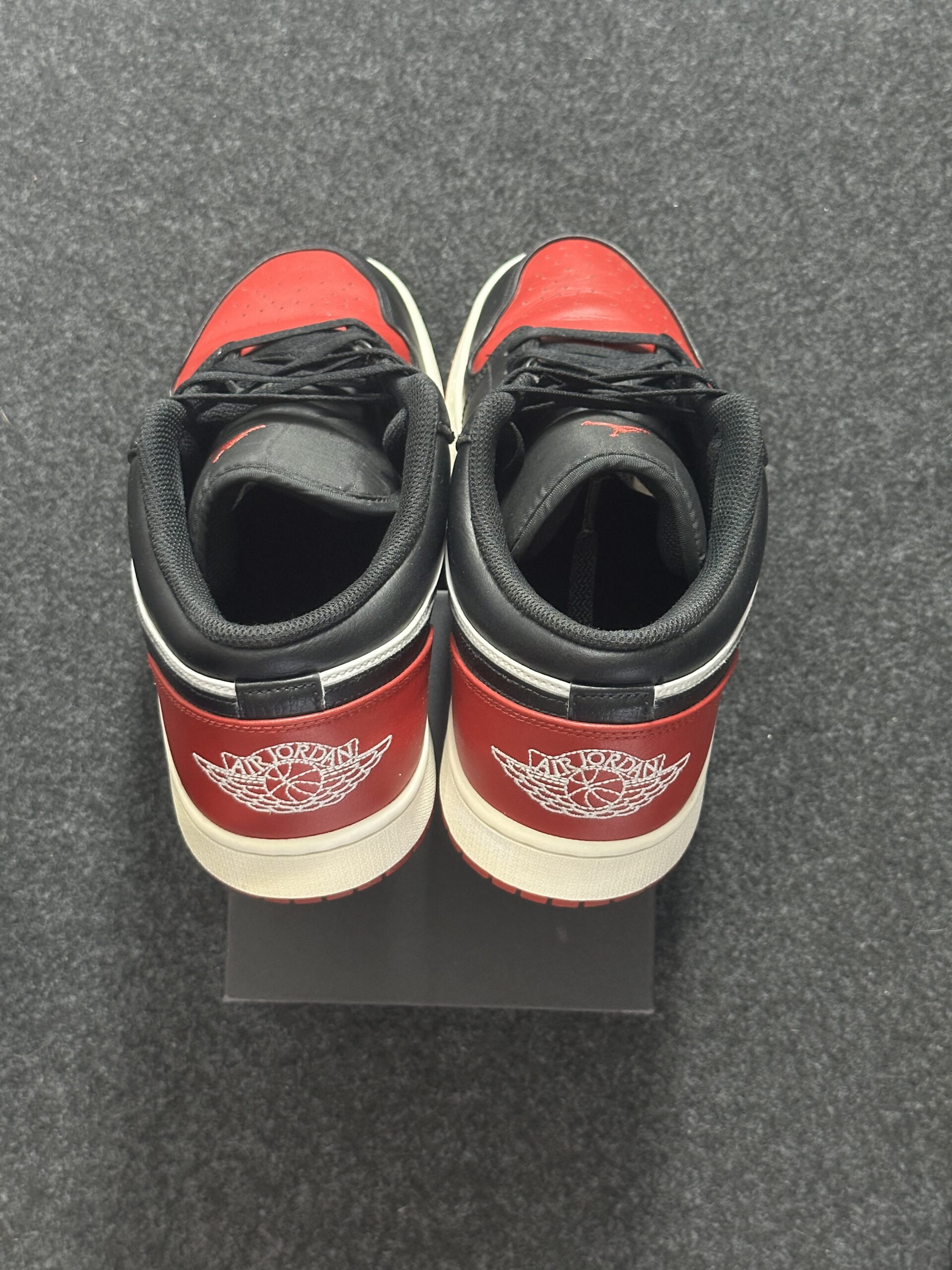Air Jordan 1 Low Bred Toe 553558-161 taglia EU 46 vista tallone