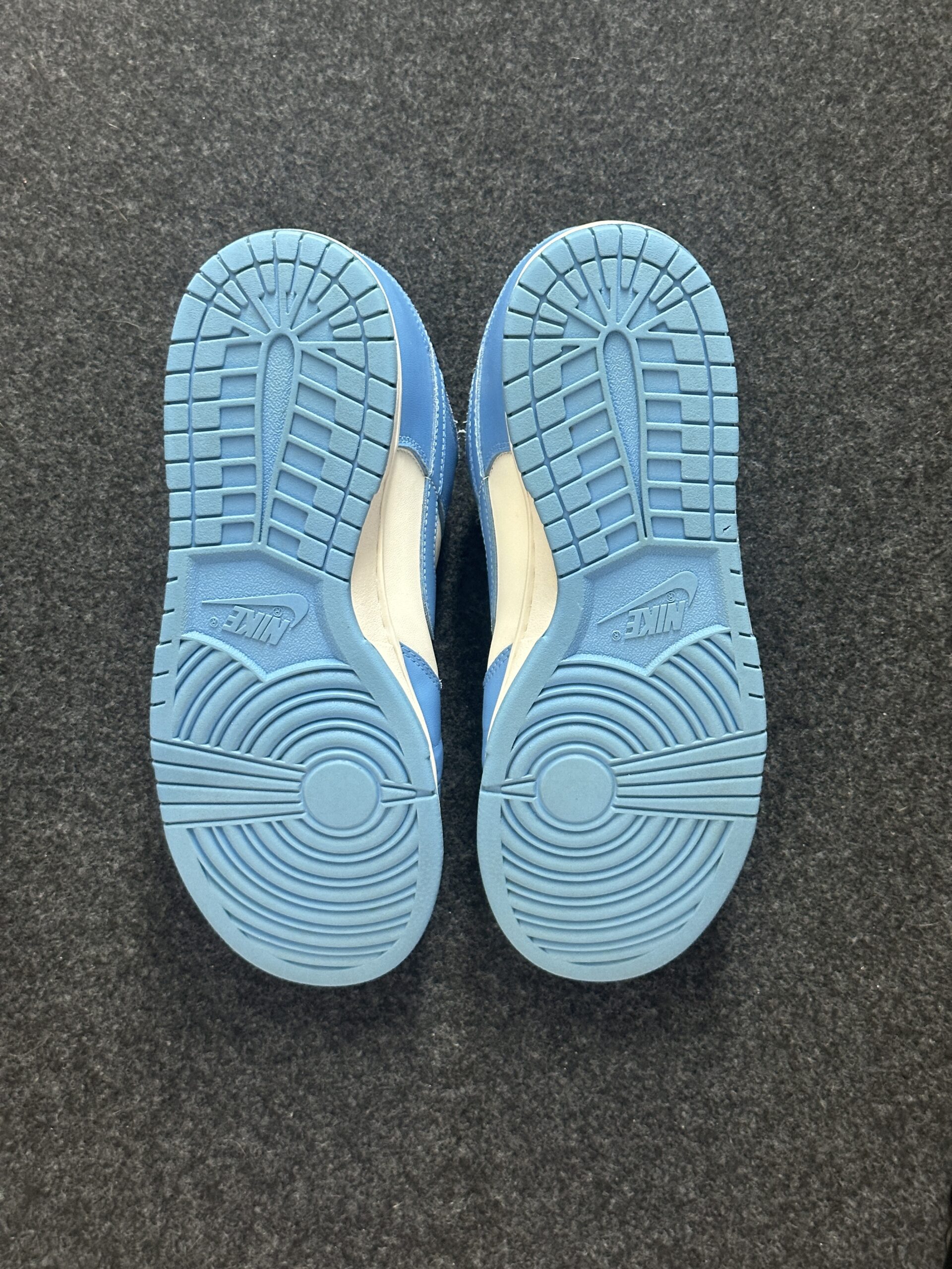 Nike Dunk Low Coast DD1503-100 taglia EU 45 vista suole